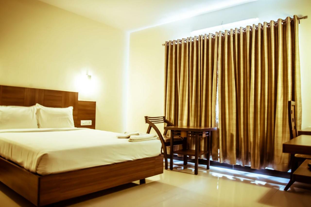 Hotel The Pioneer Višákhapatnam Exteriér fotografie