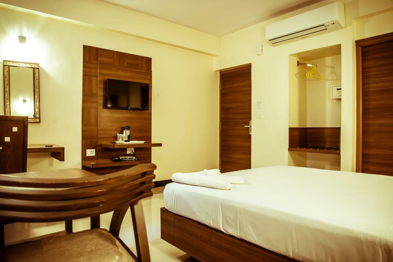 Hotel The Pioneer Višákhapatnam Exteriér fotografie
